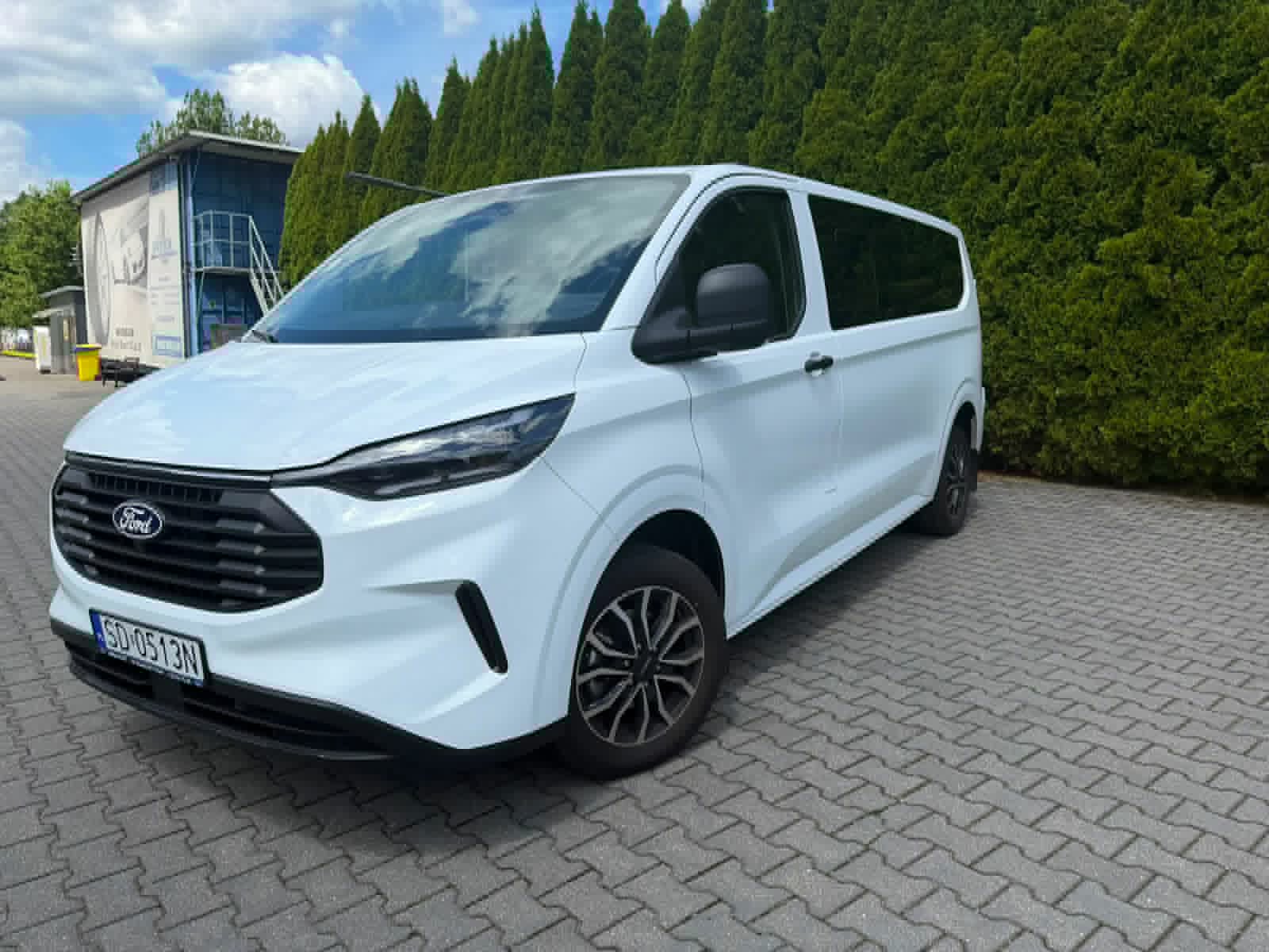 Kabina kierowcy Ford Transit Custom Long XL