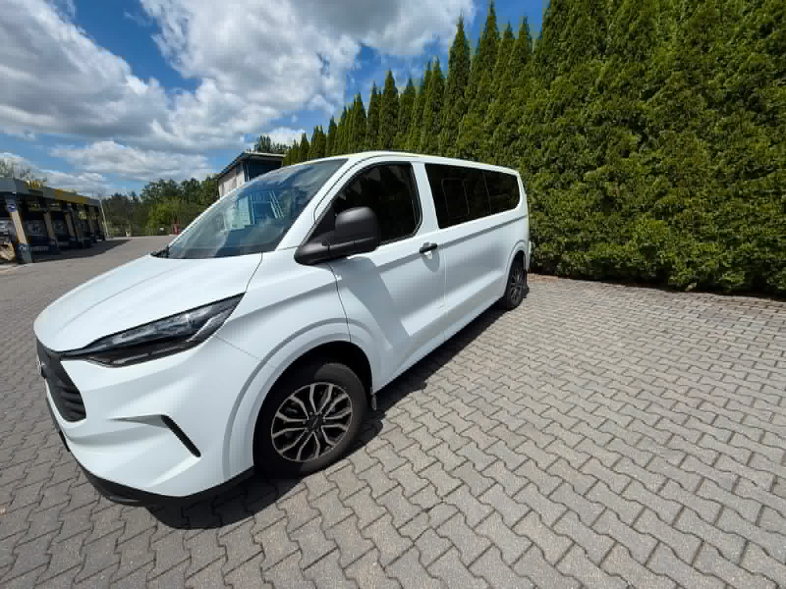 Przednie siedzenia i kokpit Ford Transit Custom